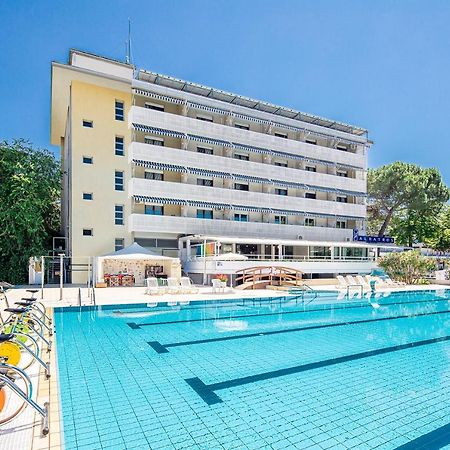 Aparthotel Albatros Линьяно-Саббьядоро Экстерьер фото